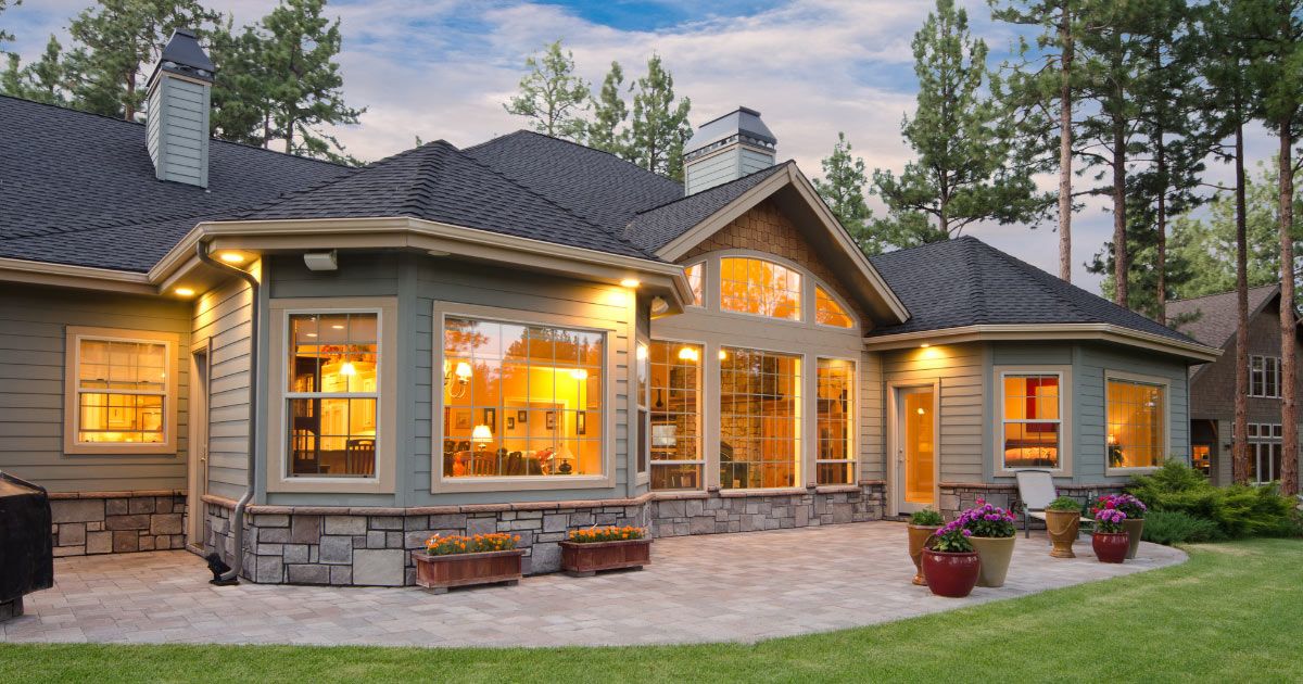 Navigating the Real Estate Market in the New Year: Essential Tips for Buying and Selling
